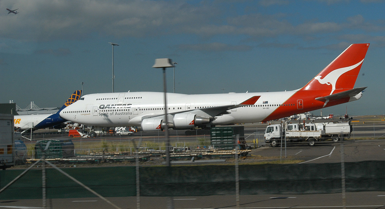 坐澳洲航空QF129到达上海浦东机场北京时间