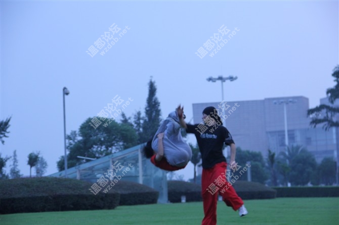 哪些<em>跑酷</em>的<em>女孩子</em> - 温州城事 - 温都论坛 -