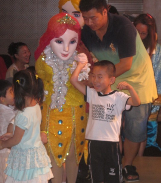 唯美动漫卡通舞台剧 美人鱼 海的女儿 美人鱼现身温州高清图片