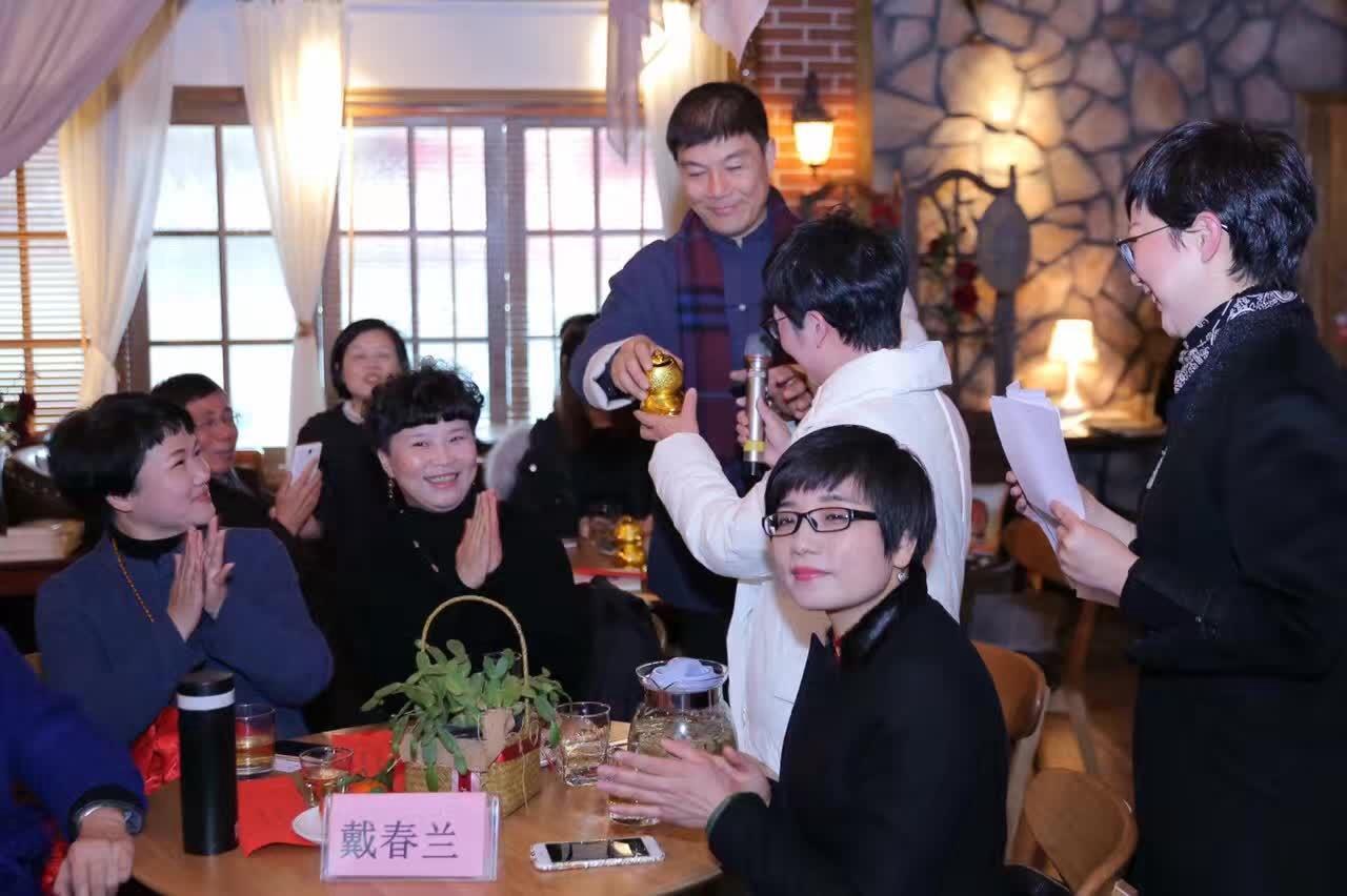 点击图片,在新窗口显示原始尺寸