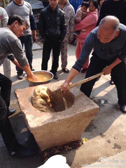 热点麻辣烫:春节不<em>戴文胸</em>? - 温都全媒体